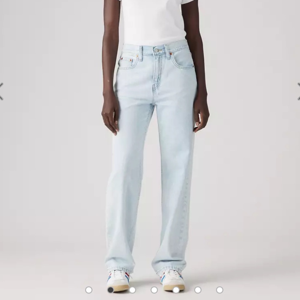 Levi's lower rise/ straight leg denim jeans